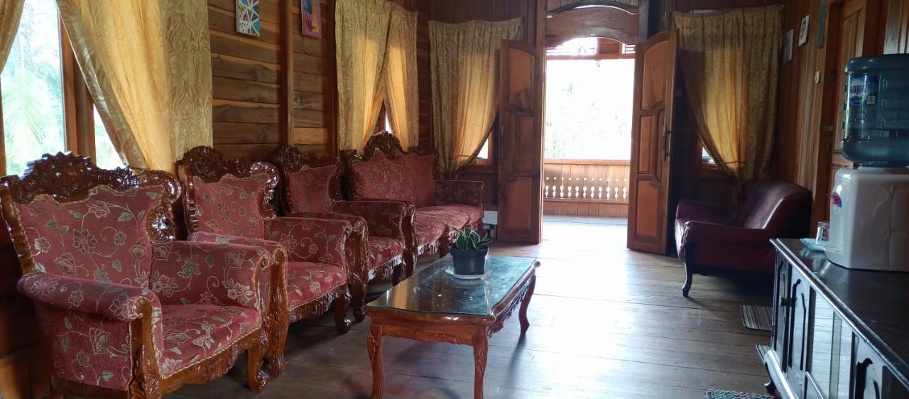 Talaga Tomohon Home Stay And Fishing Pond Exteriör bild