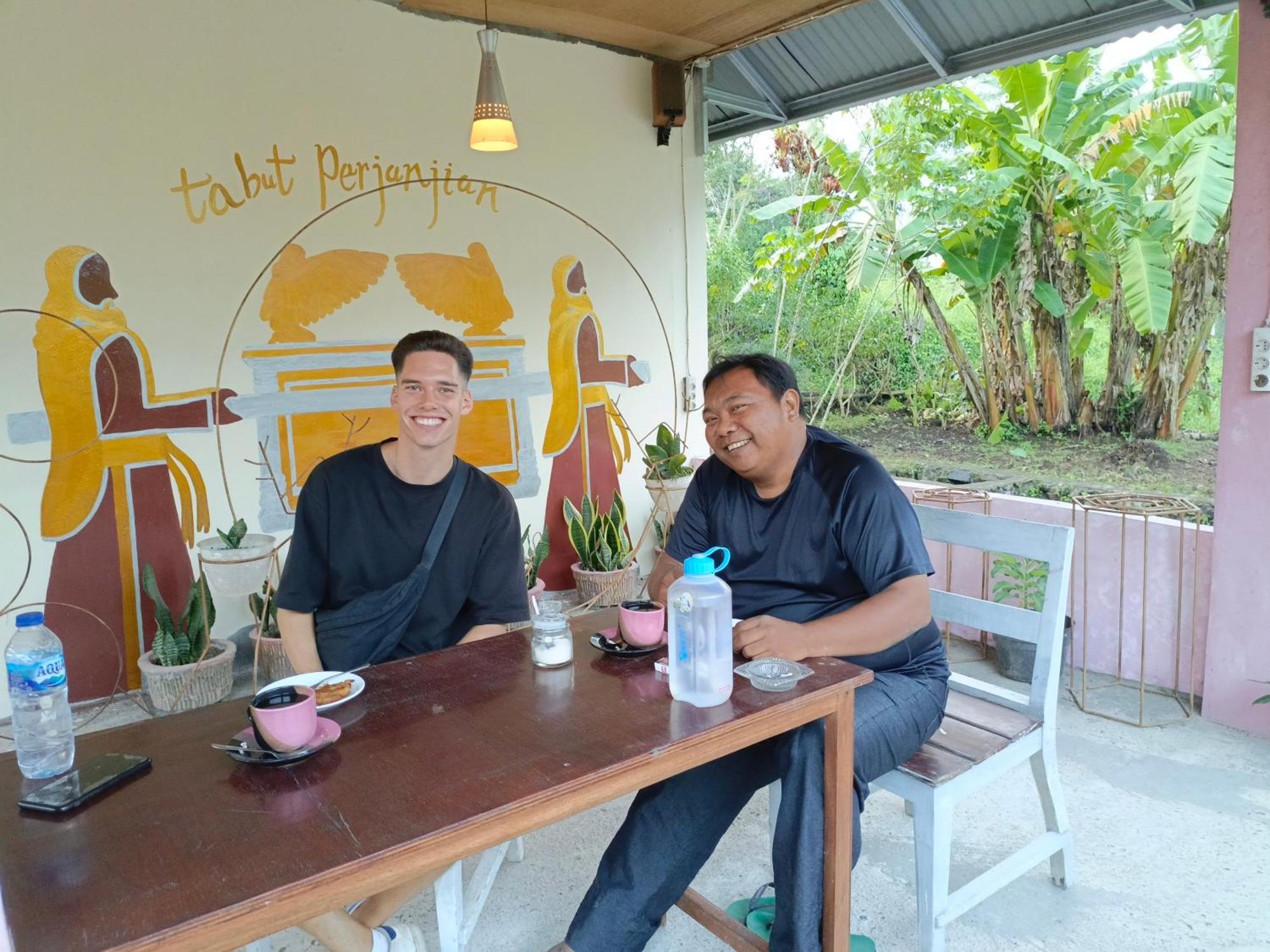 Talaga Tomohon Home Stay And Fishing Pond Exteriör bild